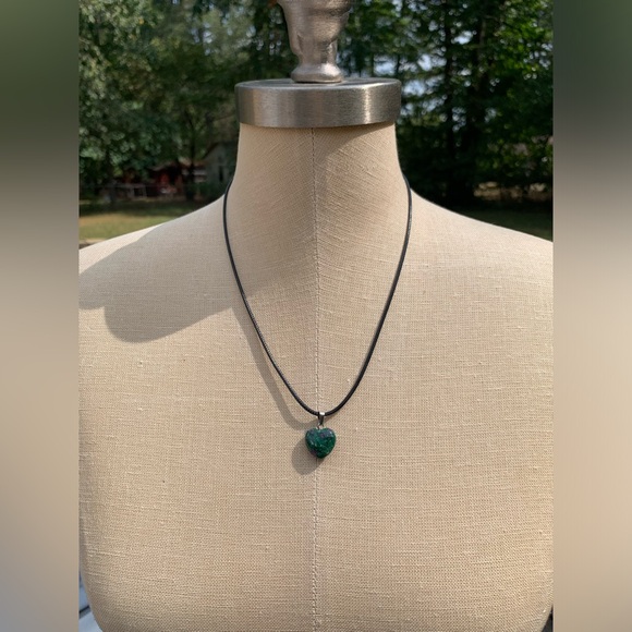 Handmade Genuine Stone Heart Amulet Necklace - Picture 11 of 15